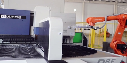 数控折弯中心:现代钣金加工的智能核心与选购指南